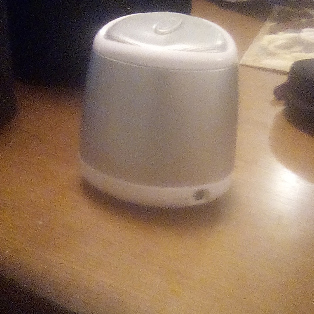 Blue Tooth speaker - Picture 2 of 2